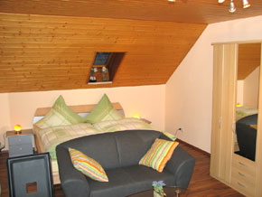 Apartment Holzhofer in Öhringen - bed
